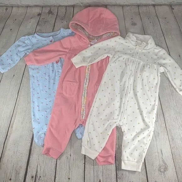 Carter's 6 months baby girl 3 warm pajamas - Picture 1 of 16